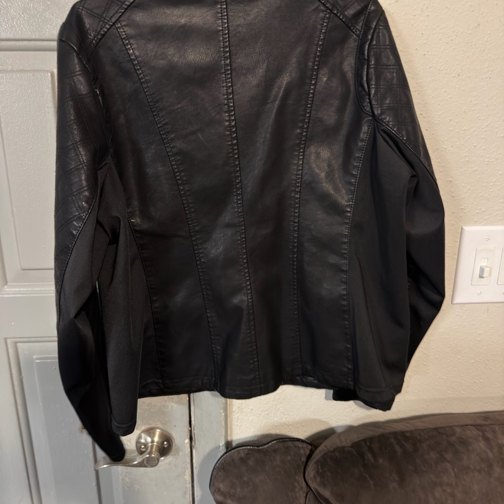 Baccini Black Faux Leather Jacket - Picture 3 of 5